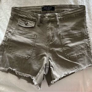 Women’s Judy Blue frayed hem jean shorts.